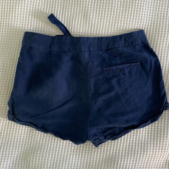 Wilfred Allegra Shorts- Size 2 - Picture 3 of 5